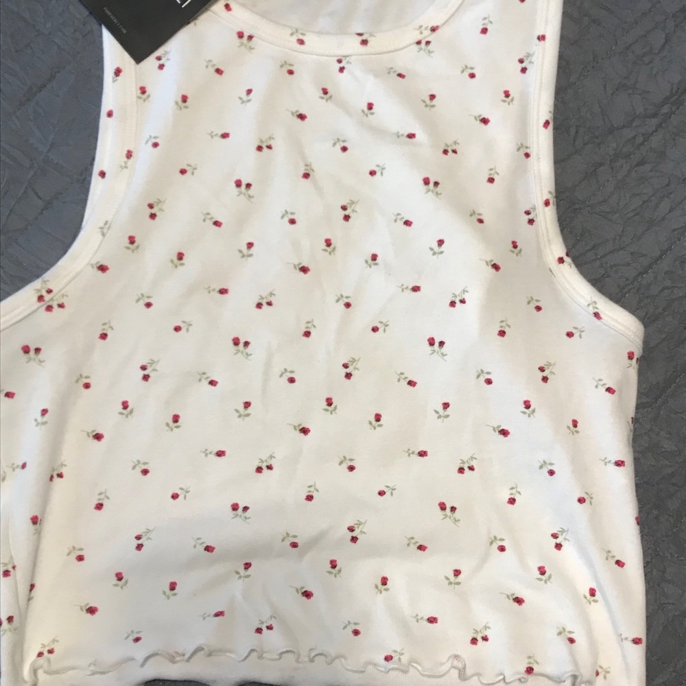Cute crop shirt